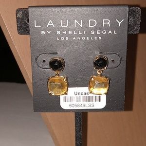 Laundry Shelli Segal Black Gold SO brand earrings